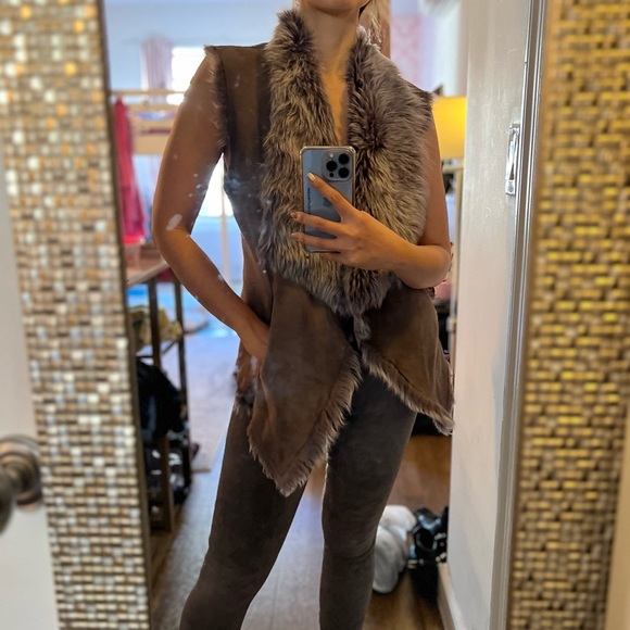 Reversible Real Shearling - Picture 8 of 12